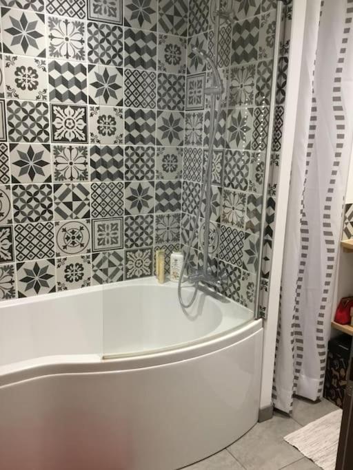 Appartement Tres Lumineux Egat Dış mekan fotoğraf
